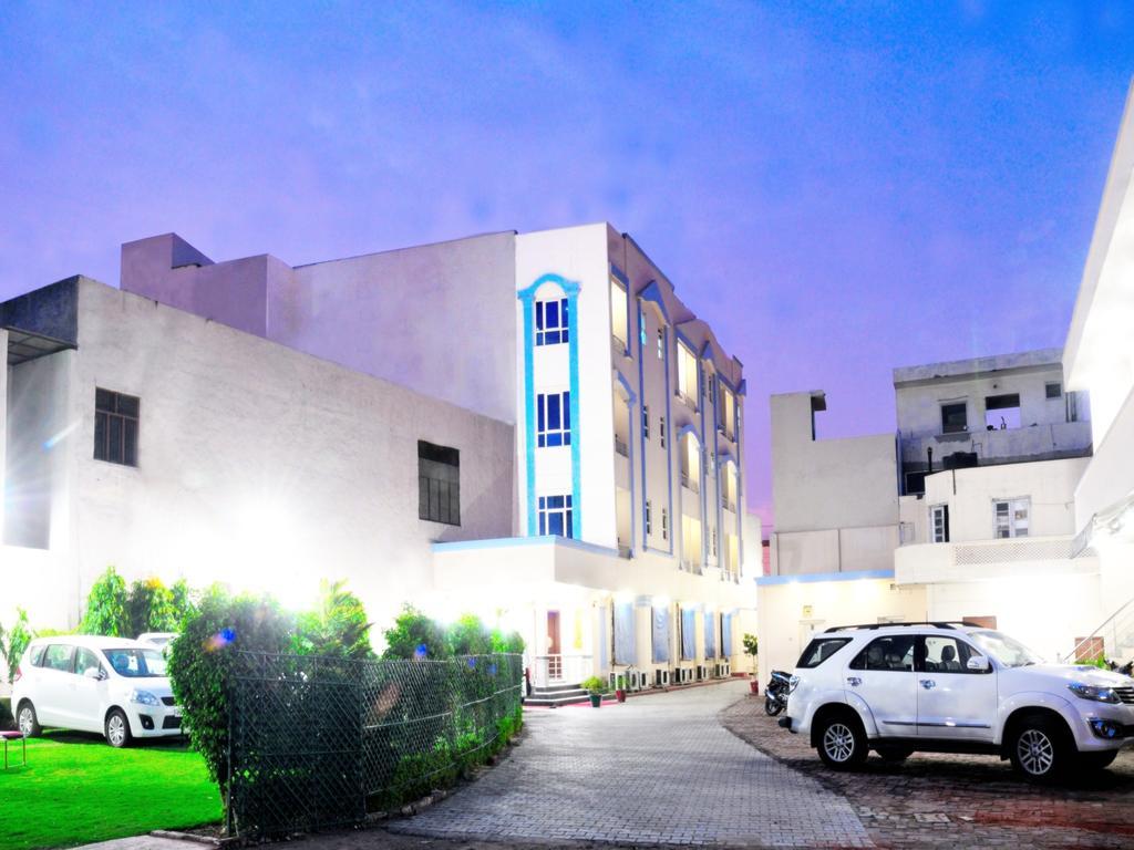 Hotel Maharaja Residency Jalandhar Esterno foto