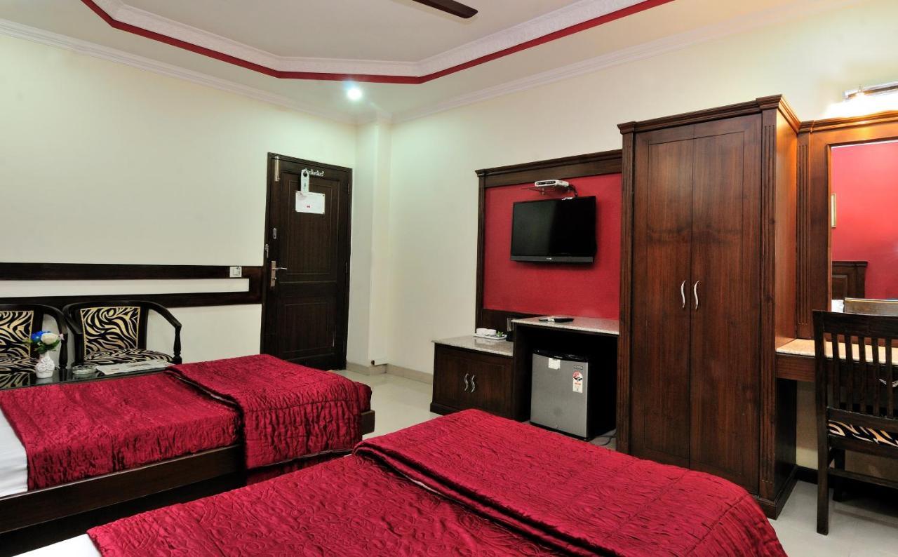 Hotel Maharaja Residency Jalandhar Esterno foto