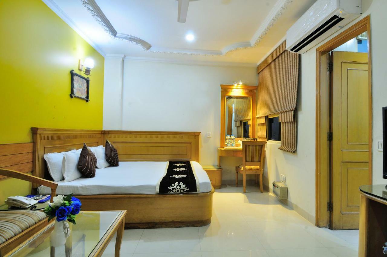 Hotel Maharaja Residency Jalandhar Esterno foto